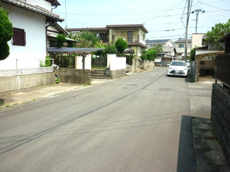 【前面道路含む現地写真】