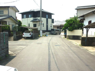 【前面道路含む現地写真】