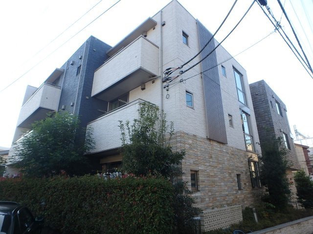 パーリーヒルズの外観