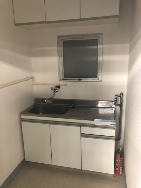 商工聯合会（ショウコウレンゴウカイ）ビルのキッチン