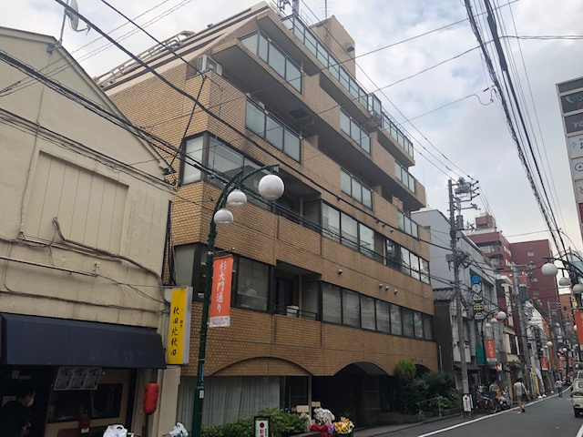 四谷マンションの外観