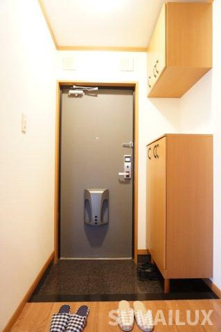 菊池郡菊陽町大字津久礼のアパートの玄関