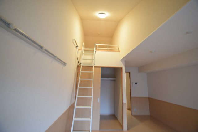 オークヒルの居間・リビング|きれいな室内