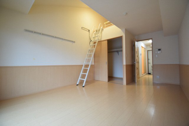 オークヒルの収納|収納、ロフトにも収納できます。