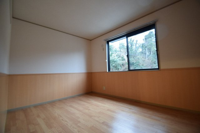 ヴェルドミールの居間・リビング|明るい室内です