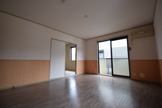 ヴェルドミールの居間・リビング|リビング13帖