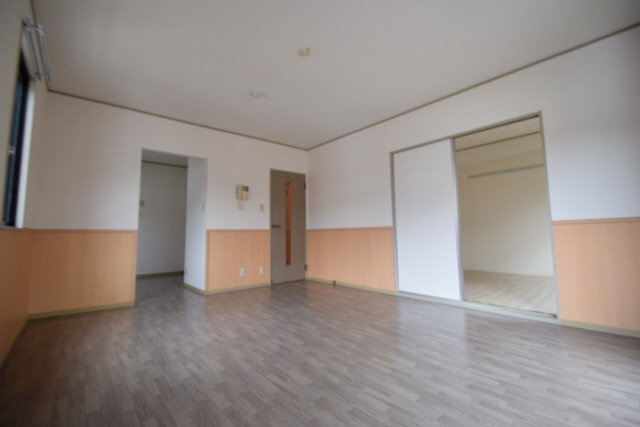 ヴェルドミールの居間・リビング|使い勝手の良い間取りです