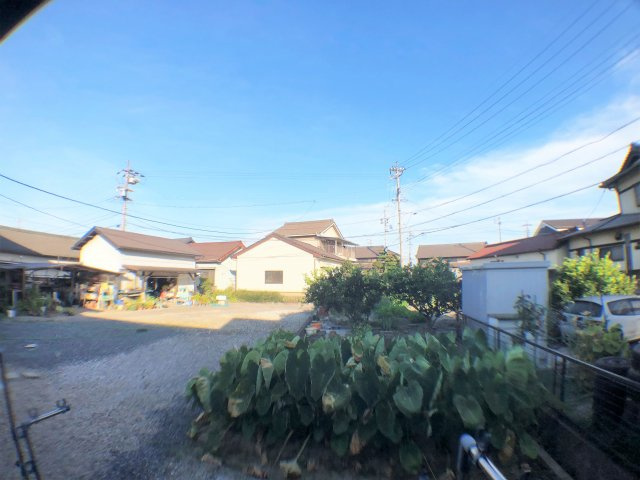 荒井早川借家の展望