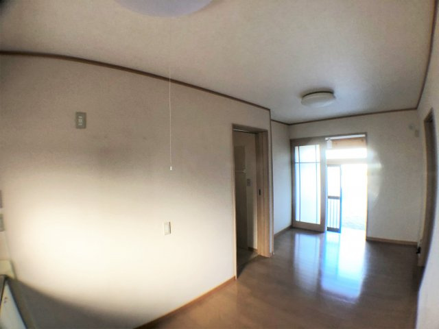 荒井早川借家の内装