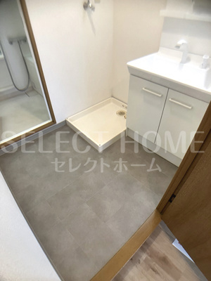  | サンロイヤル