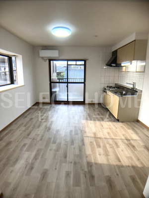 【居間・リビング】 | サンロイヤル | ゆったり過ごせるリビングです