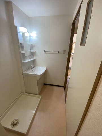 Liberty21の洗面所|扉付き洗面脱衣室