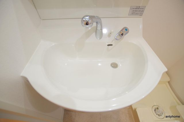 コメンズウメダ　仲介手数料無料の洗面所