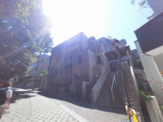 【外観】 | 開放感のある2.6ｍの天井高！日当たり・眺望・通風良好な三方角部屋物件です。
独立性の高い洋室は子供部屋、書斎など多目的利用が可能です。