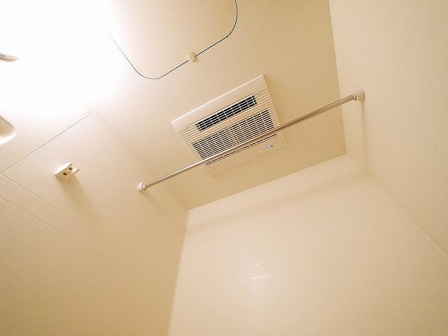 リッチ　カートンの設備|浴室乾燥機付き