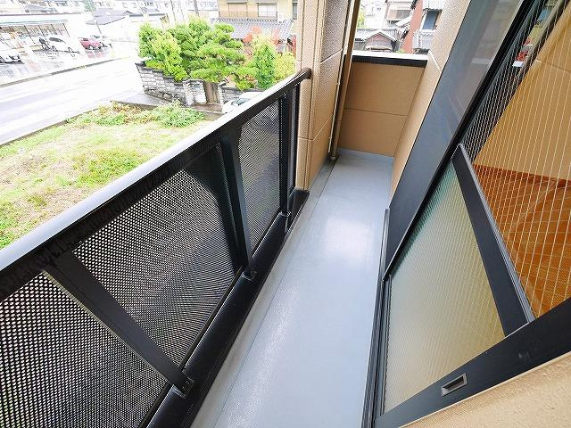 リッチ　カートンのバルコニー|暖かな日差しのふりそそぐバルコニー