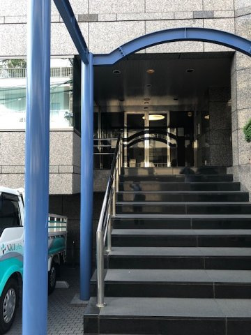 西新宿ミノシマビルのエントランス