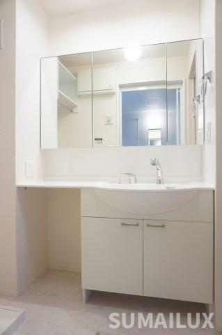 ジュネス涼風の洗面所