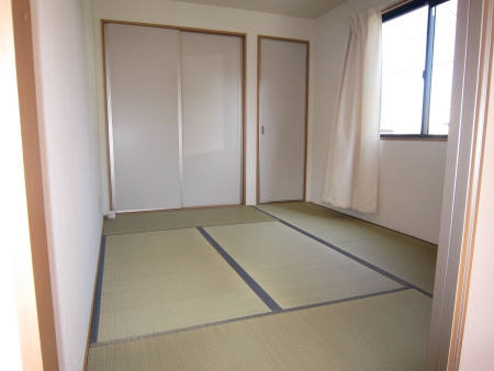 熊本市東区石原３丁目のアパートの和室