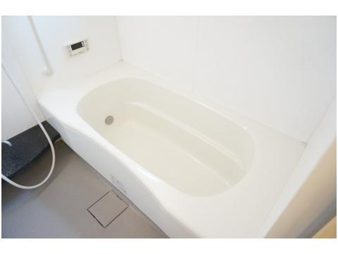 熊本市東区尾ノ上３丁目のアパートの浴室