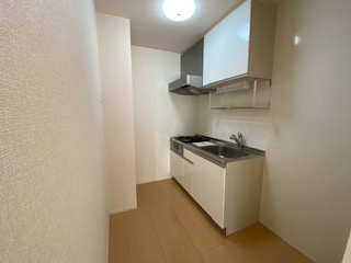 熊本市東区尾ノ上３丁目のアパートのキッチン