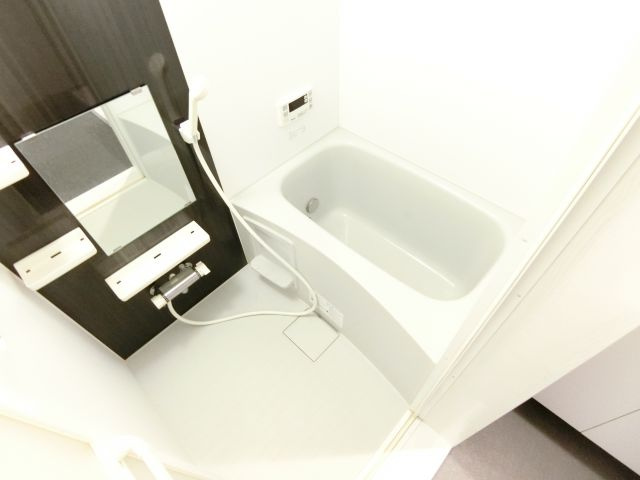 メゾンブラン北野田の浴室