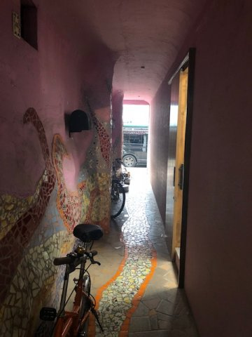 パンチョスタワーのロビー