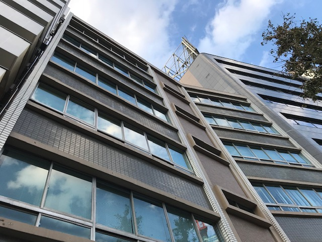 大場ビルA館の外観