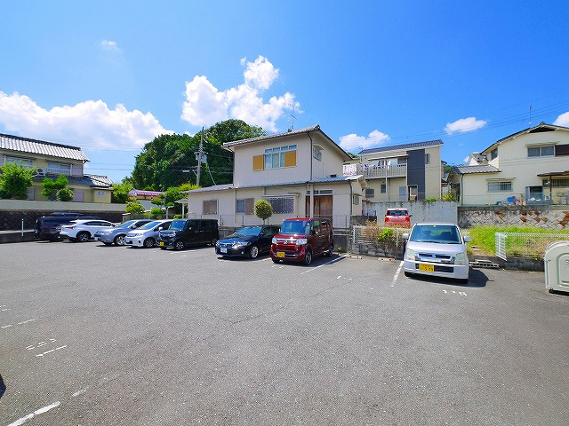 ファインスクエアーⅠの駐車場