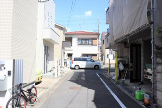 【前面道路含む現地写真】