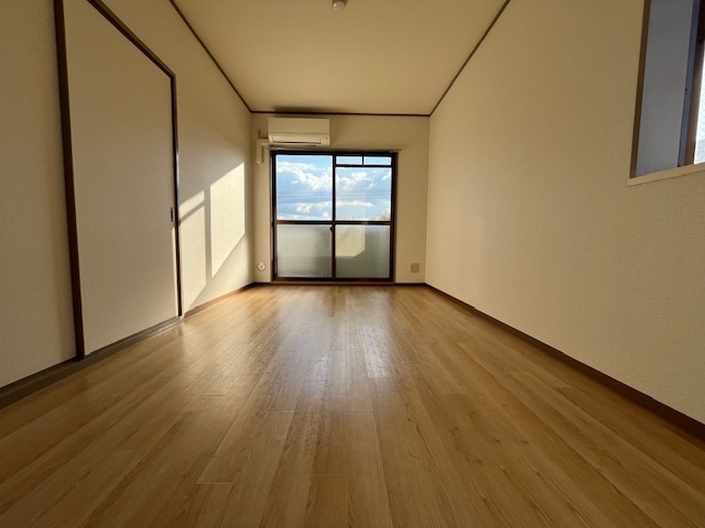 バークレイコーポの居間・リビング