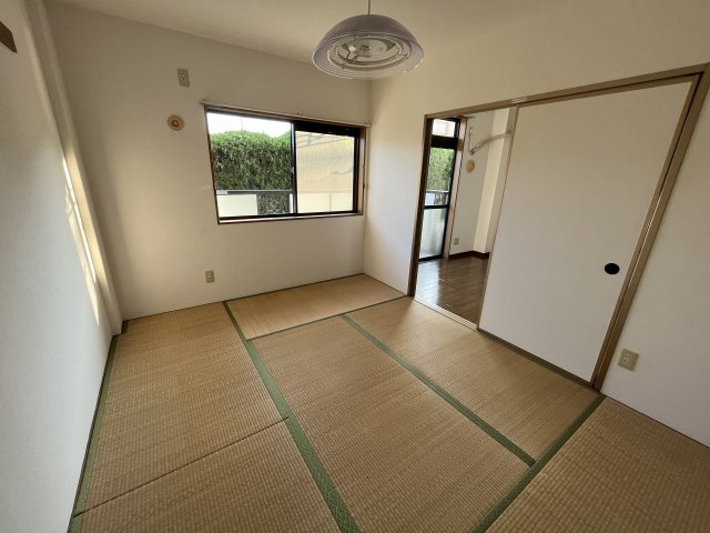 メゾンアップルの和室