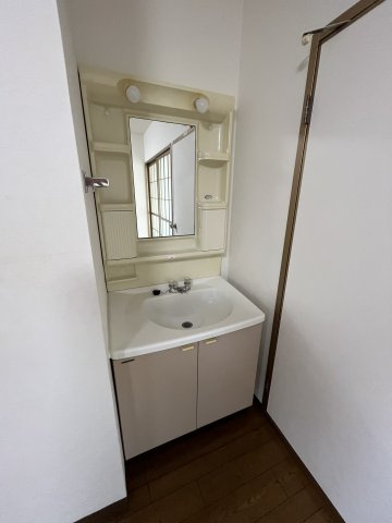 メゾンアップルの独立洗面台