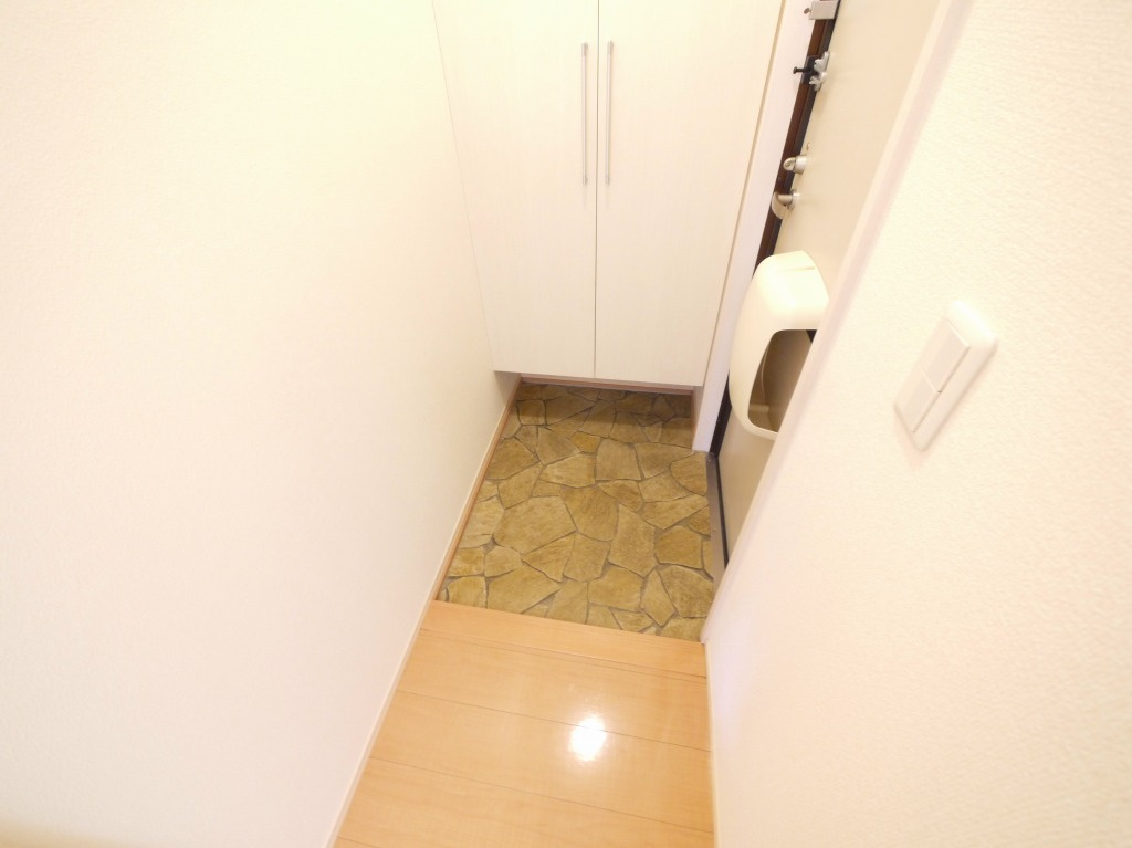 リビングタウンくにみ　Ｂ棟の玄関|ゆったりとした玄関です