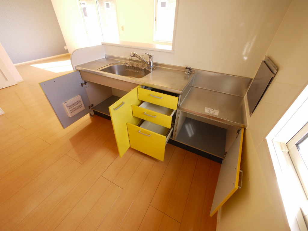 リビングタウンくにみ　Ｂ棟のキッチン|キッチンでお料理をお楽しみください