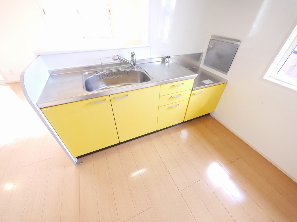 リビングタウンくにみ　Ｂ棟のキッチン|キッチンでお料理をお楽しみください