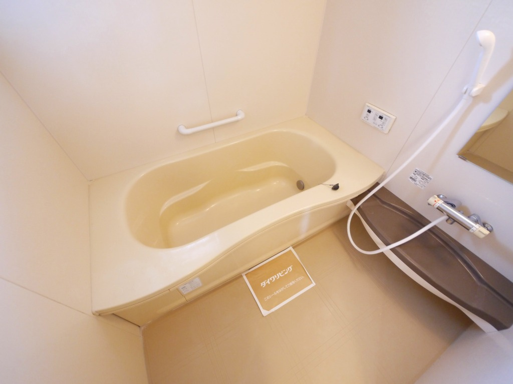 リビングタウンくにみ　Ｂ棟の浴室|日々の暮らしに欠かせないお風呂です