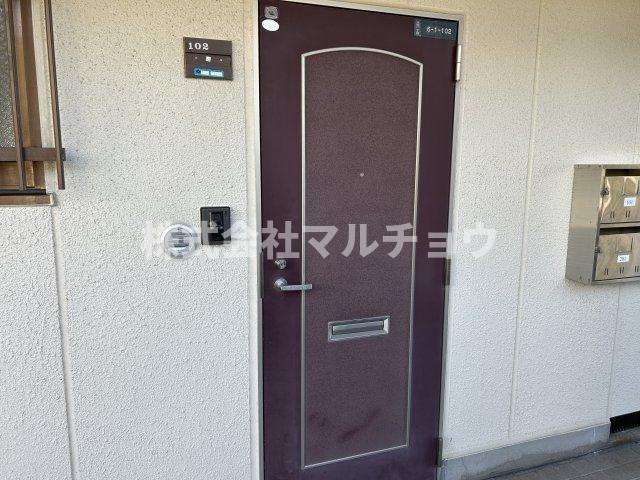 ハイツレジェンドの玄関|シンプルで使いやすい玄関です