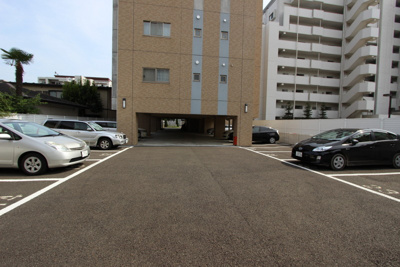 【駐車場】 | ヴィラマール雨宮敷地内駐車場