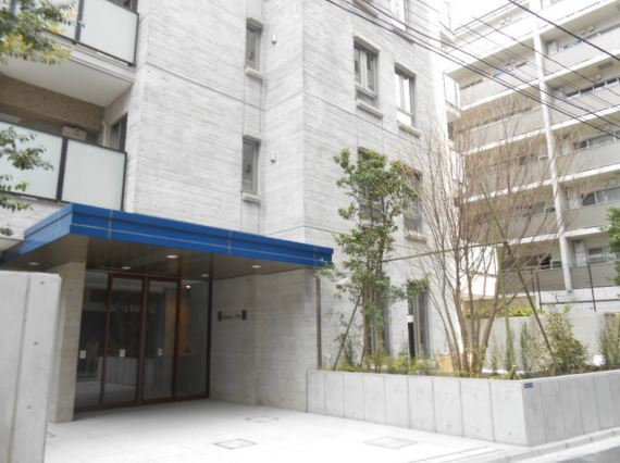 アダクストホーフのエントランス|アダクストホーフ