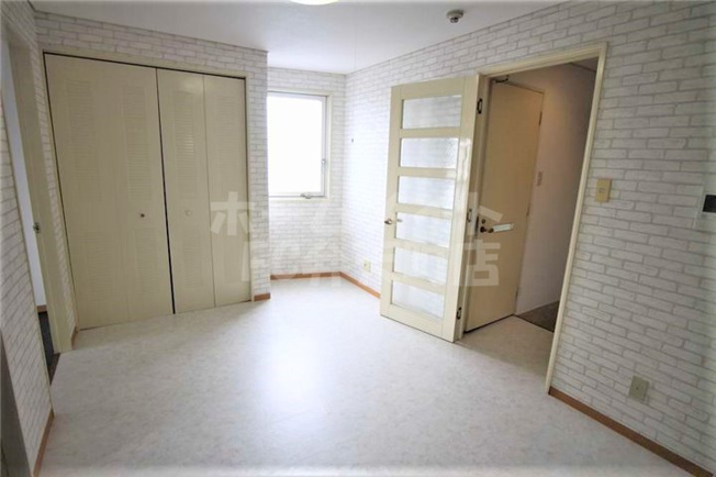 【洋室】 | デイズハイツ港晴 | 個人の部屋や寝室として使える洋室です