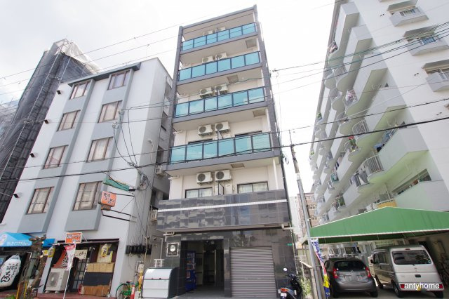 Fr.imp大阪三国(旧:ザ・ファースト新大阪)の外観