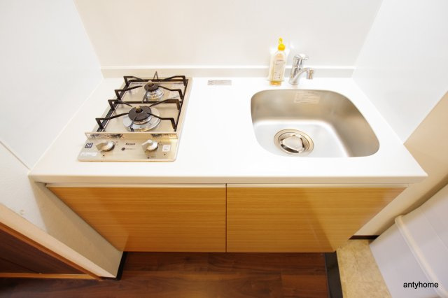 Fr.imp大阪三国(旧:ザ・ファースト新大阪)のキッチン