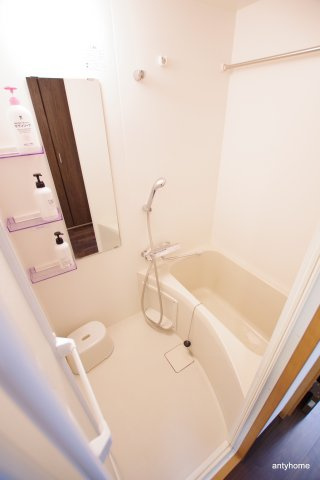 Fr.imp大阪三国(旧:ザ・ファースト新大阪)の浴室