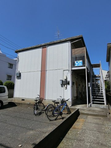 【外観】 | パナハイツリュウセイA | 南武線・小田急線「登戸」駅まで徒歩9分！2沿線利用可能で通勤通学にも便利な立地の2階建てアパートです♪
