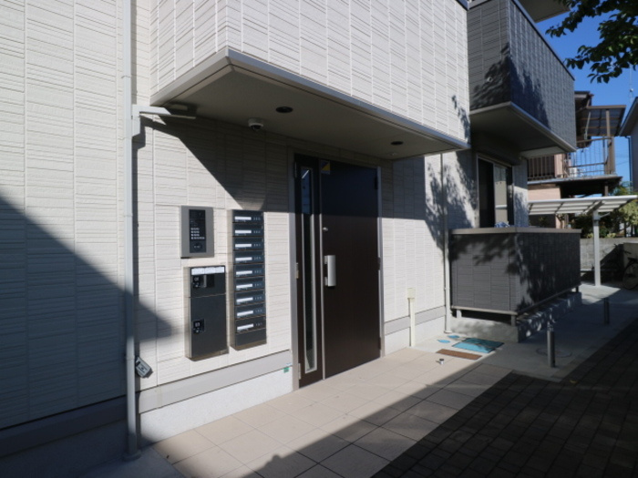 Bellplage魚住のエントランス