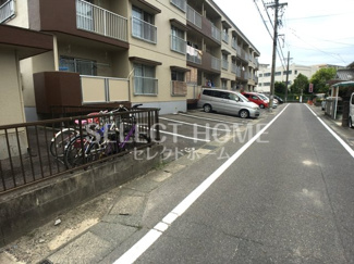 【駐車場】 | 車をお持ちの方に嬉しい駐車場付きの物件です