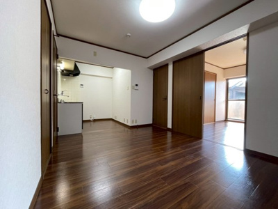 【居間・リビング】 | アールズコート２ | ※同建物同型別のお部屋