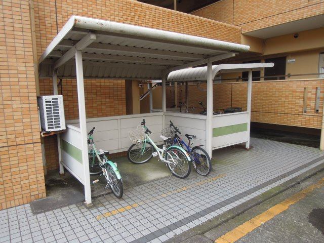 ダイアパレス西別院のその他共用部分|駐輪場は自由に使用できます