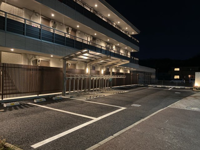 【駐車場】 | 【シャーメゾン】メゾンレグルス | 表側の駐車場です